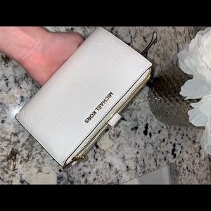 Michael Kors Clutch